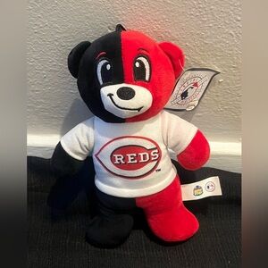 Cincinnati Reds Plus Bear Officially licensed by the MLB
